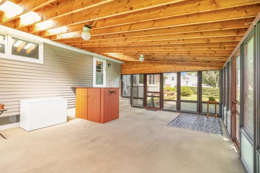 101 Sunrise Avenue N, New Prague, MN 56071