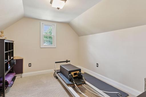561 Cretin Avenue S, Saint Paul, MN 55116