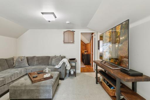 561 Cretin Avenue S, Saint Paul, MN 55116