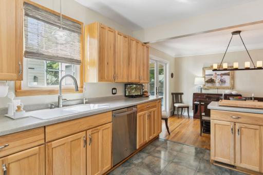 561 Cretin Avenue S, Saint Paul, MN 55116