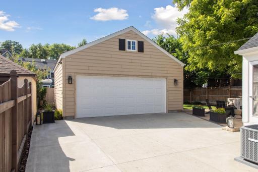 561 Cretin Avenue S, Saint Paul, MN 55116