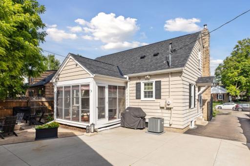 561 Cretin Avenue S, Saint Paul, MN 55116