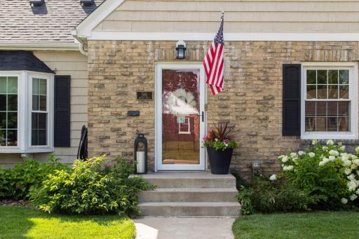 561 Cretin Avenue S, Saint Paul, MN 55116
