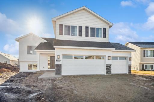 1315 Woods Road NE, Isanti, MN 55040