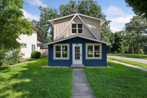 3726 E Minnehaha Parkway, Minneapolis, MN 55406