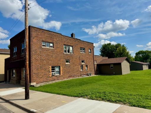 129 Main Street E, Silver Lake, MN 55381