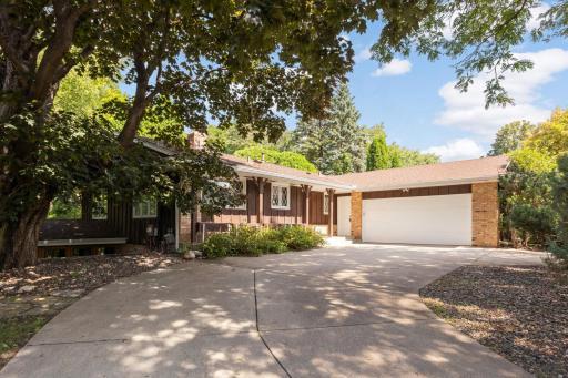 Wonderful Indian Hills neighborhood home in Edina