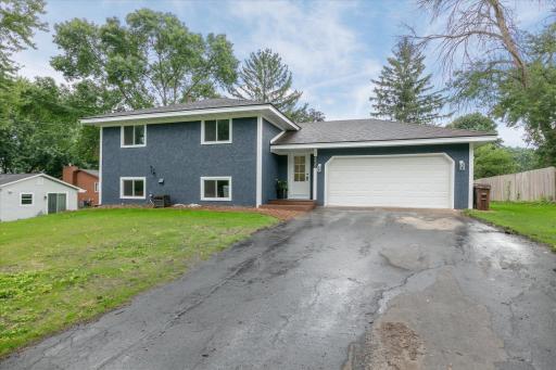01-4835 Drake St, Maple Plain, MN 55359.jpg