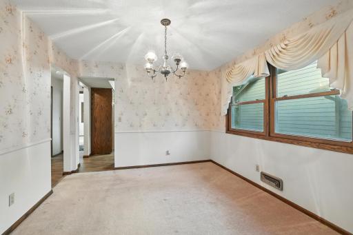 1281 Carlson Lake Lane, Eagan, MN 55123