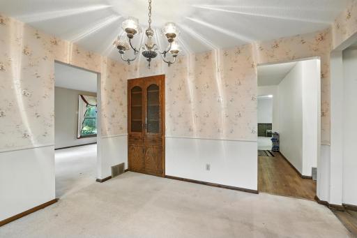 1281 Carlson Lake Lane, Eagan, MN 55123