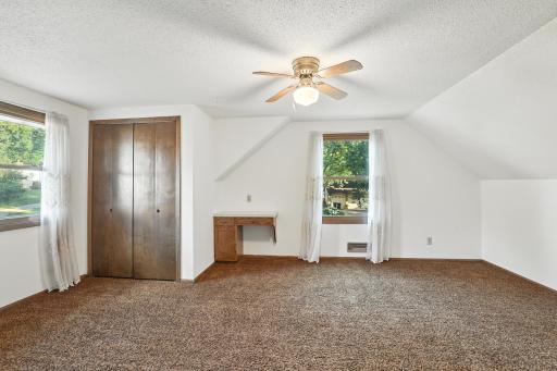 1281 Carlson Lake Lane, Eagan, MN 55123
