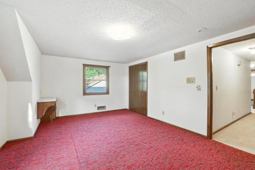 1281 Carlson Lake Lane, Eagan, MN 55123
