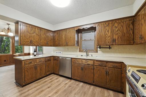 1281 Carlson Lake Lane, Eagan, MN 55123