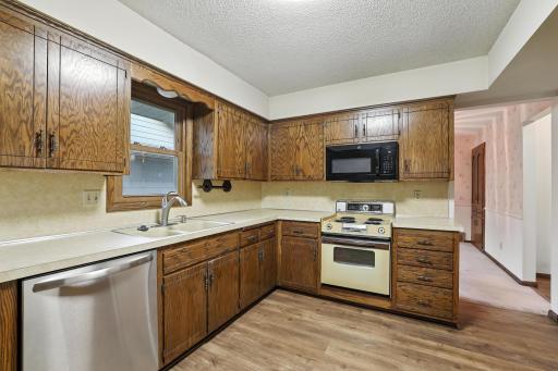 1281 Carlson Lake Lane, Eagan, MN 55123