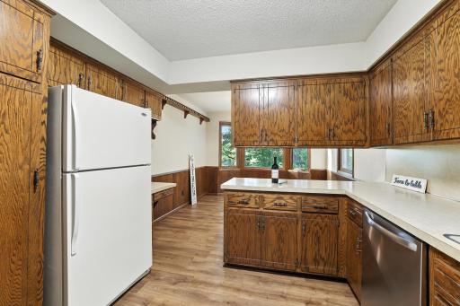 1281 Carlson Lake Lane, Eagan, MN 55123