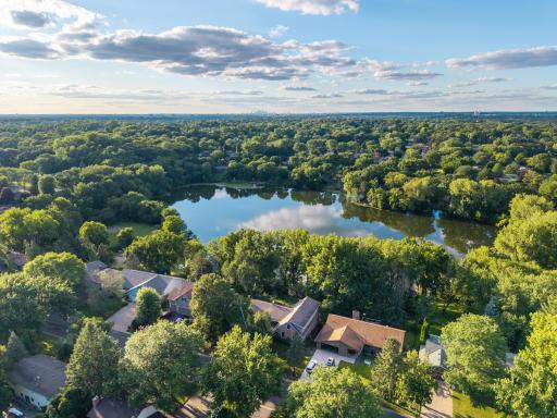 Lakefront, wooded Eagan Property will not disappoint