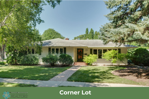 117 22nd Avenue N, Fargo, ND 58102