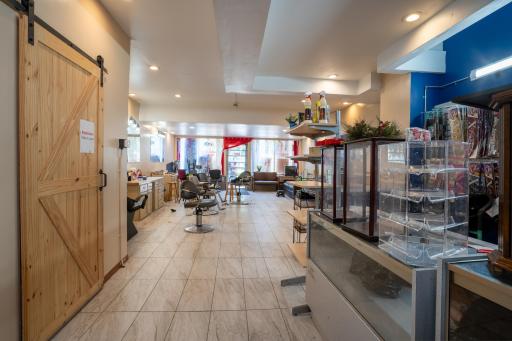 3505 Penn Ave. Mawala African Braids Storefront