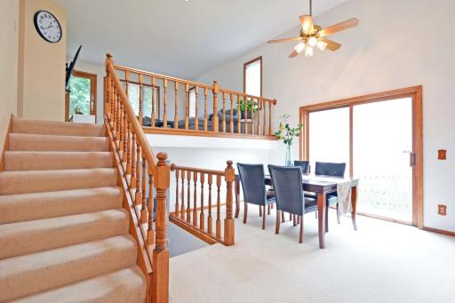 1865 Deer Hills Trail, Saint Paul, MN 55122