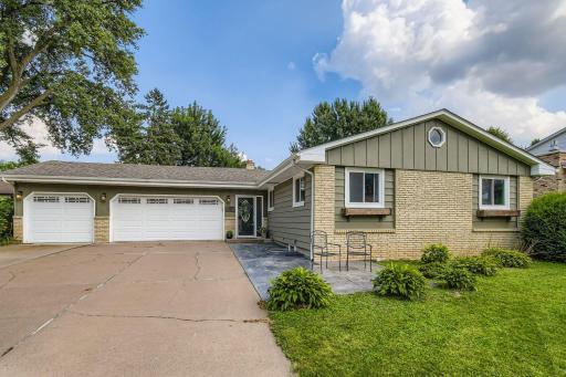 1479 17th Avenue NW, Saint Paul, MN 55112
