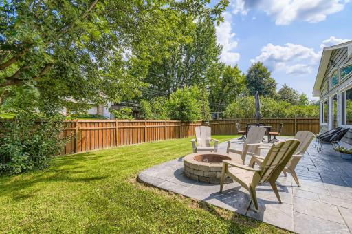 1479 17th Avenue NW, Saint Paul, MN 55112