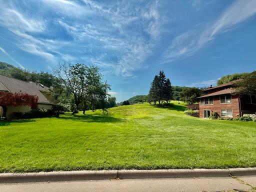 69 Forest Oak Court, Winona, MN 55987