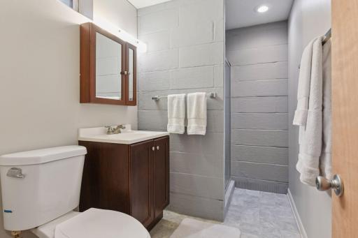 401 Jackson Avenue S, Hopkins, MN 55343
