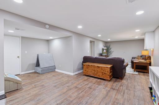 401 Jackson Avenue S, Hopkins, MN 55343