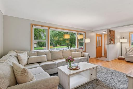 401 Jackson Avenue S, Hopkins, MN 55343