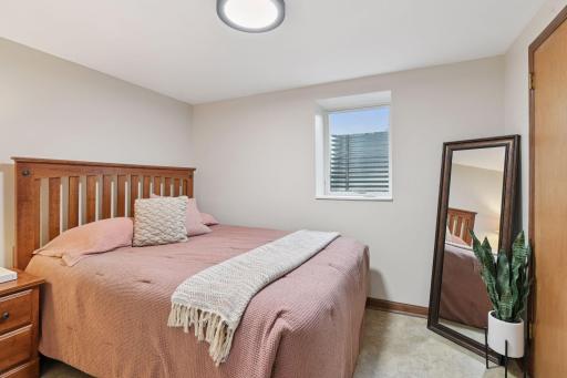 401 Jackson Avenue S, Hopkins, MN 55343