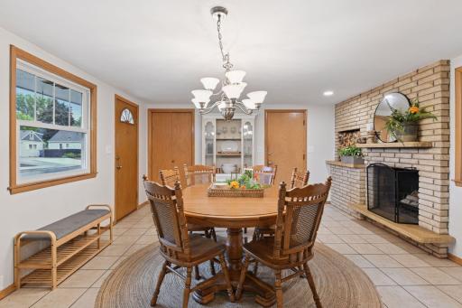 401 Jackson Avenue S, Hopkins, MN 55343