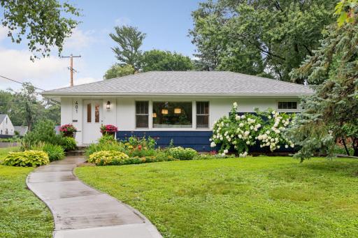 401 Jackson Avenue S, Hopkins, MN 55343