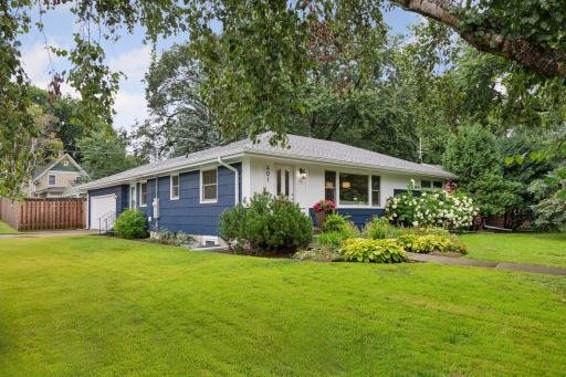 401 Jackson Avenue S, Hopkins, MN 55343