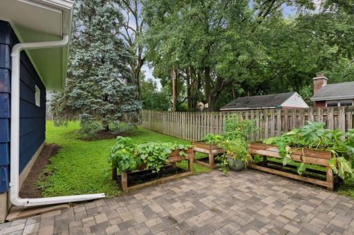401 Jackson Avenue S, Hopkins, MN 55343