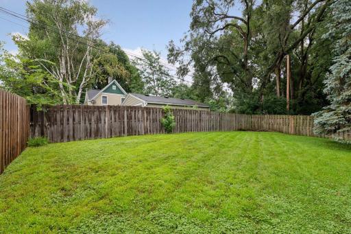 401 Jackson Avenue S, Hopkins, MN 55343