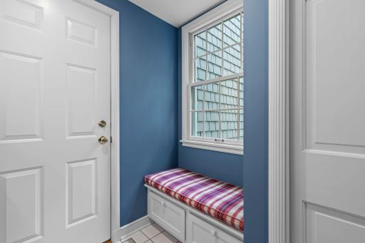 532 Janalyn Circle, Minneapolis, MN 55416