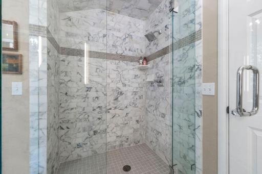 532 Janalyn Circle, Minneapolis, MN 55416