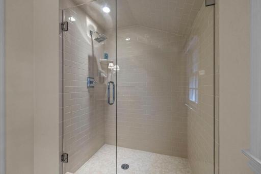 532 Janalyn Circle, Minneapolis, MN 55416