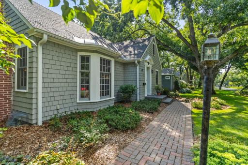 532 Janalyn Circle, Minneapolis, MN 55416