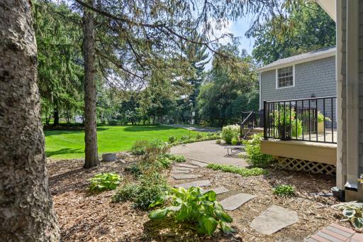 532 Janalyn Circle, Minneapolis, MN 55416