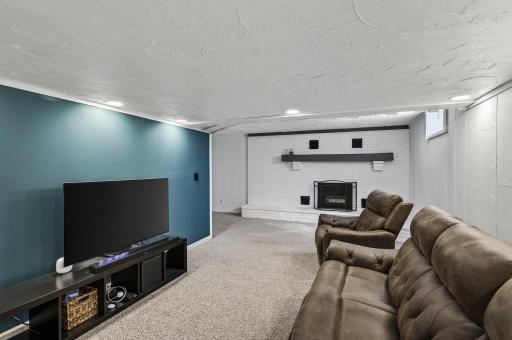 1601 Amy Lane, Brooklyn Center, MN 55430
