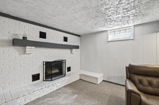1601 Amy Lane, Brooklyn Center, MN 55430