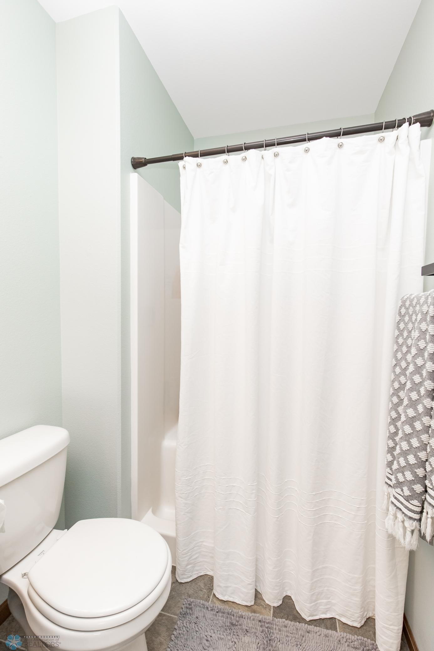 Primary Bathroom - Full
