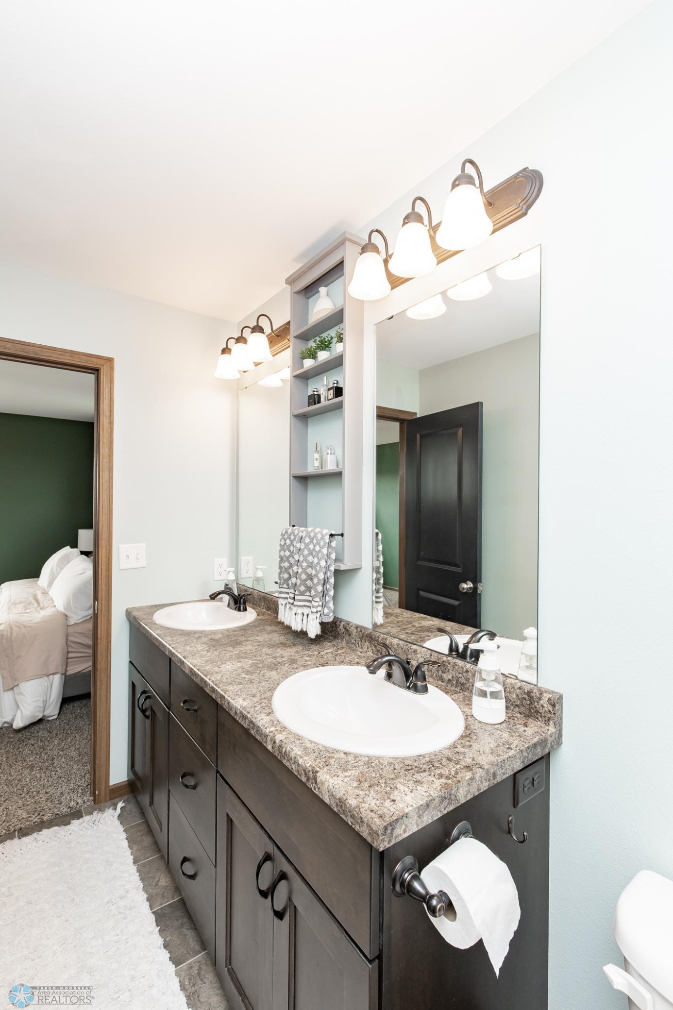 Primary Bathroom - Full