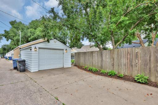 4546 Vincent Avenue N, Minneapolis, MN 55412