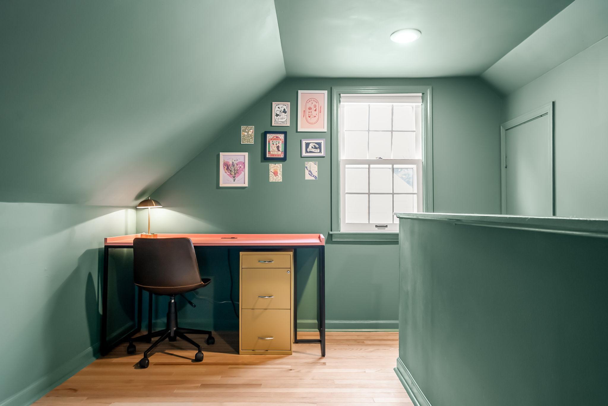 Additional office or flex space in the primary bedroom.