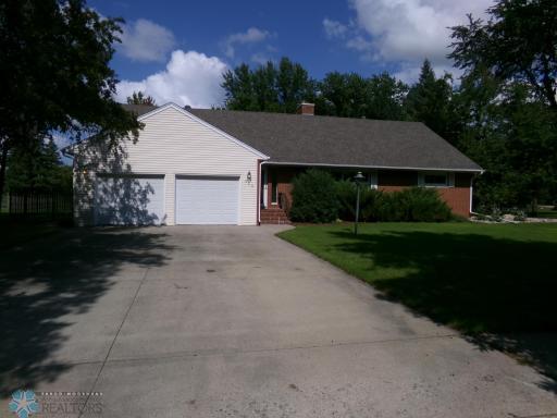 846 2nd Street N, Wahpeton, ND 58075
