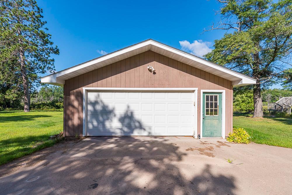 Detached 2 Car Garage