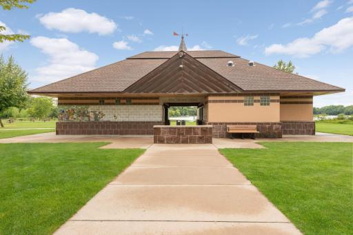 215 Elmer Street, Saint Paul, MN 55113