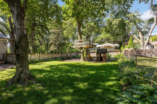 215 Elmer Street, Saint Paul, MN 55113